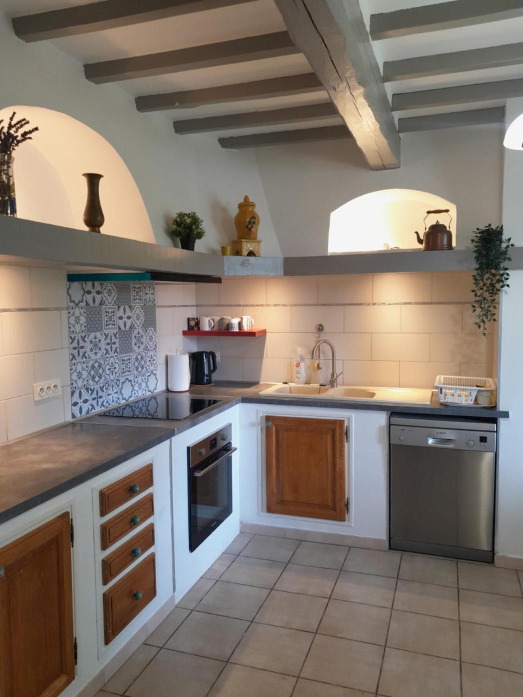 Mas La Gentille ,,, A La Campagne , Beautiful Outdoor , Swimming Pool , Pool House , Nice Green Garden , Bbq ,,, Only For You , Pour Passer Un Sejour Inoubliable Pernes-les-Fontaines Exterior foto